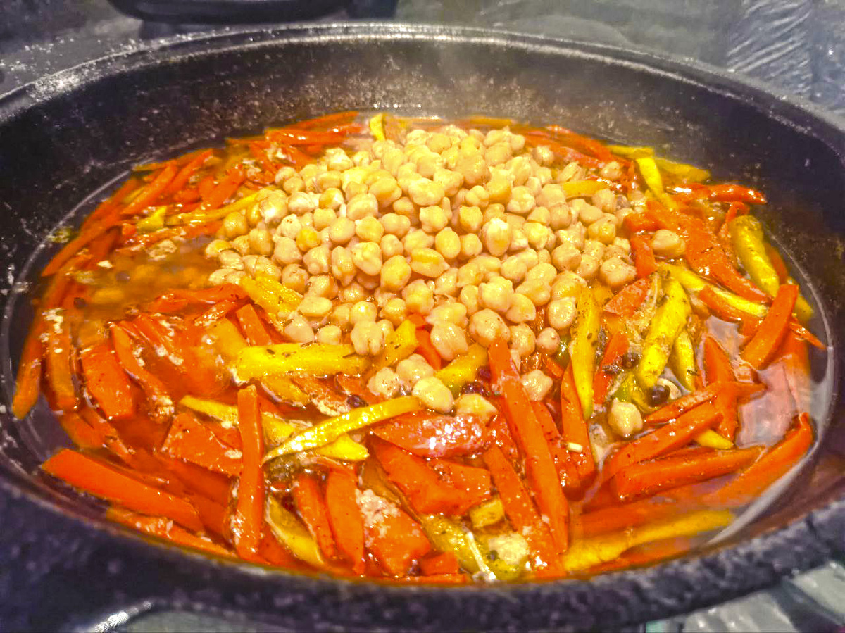 Нохат тоже есть