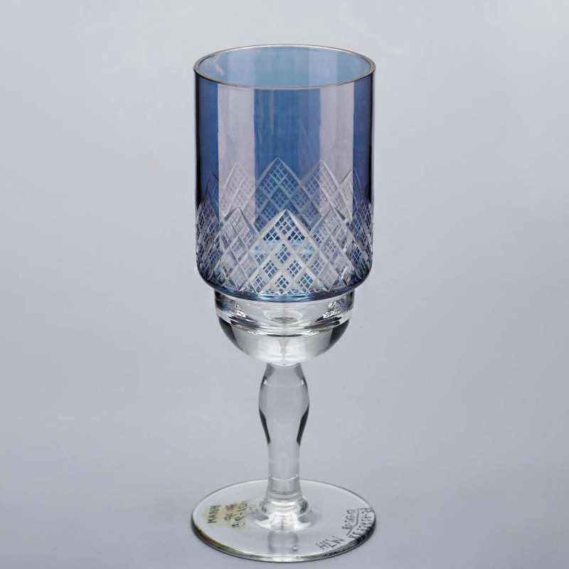 Рюмка из набора «Северное сияние». 1969 год. Стеклозавод «Восстание». Автор Валерия Павловна Самошкина