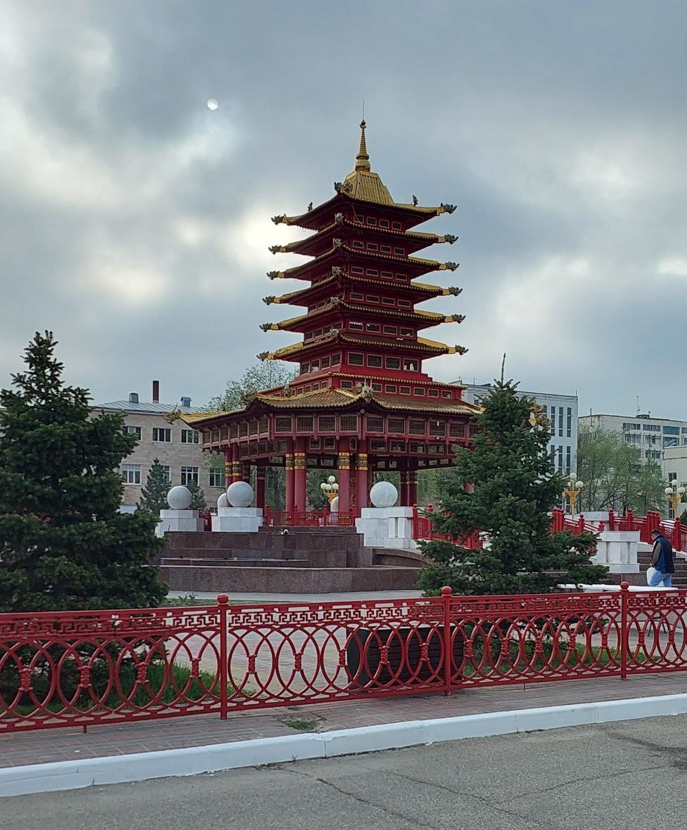 Листайте вправо, там есть еще фото..