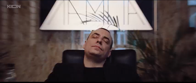 Скриншот из сериала. 