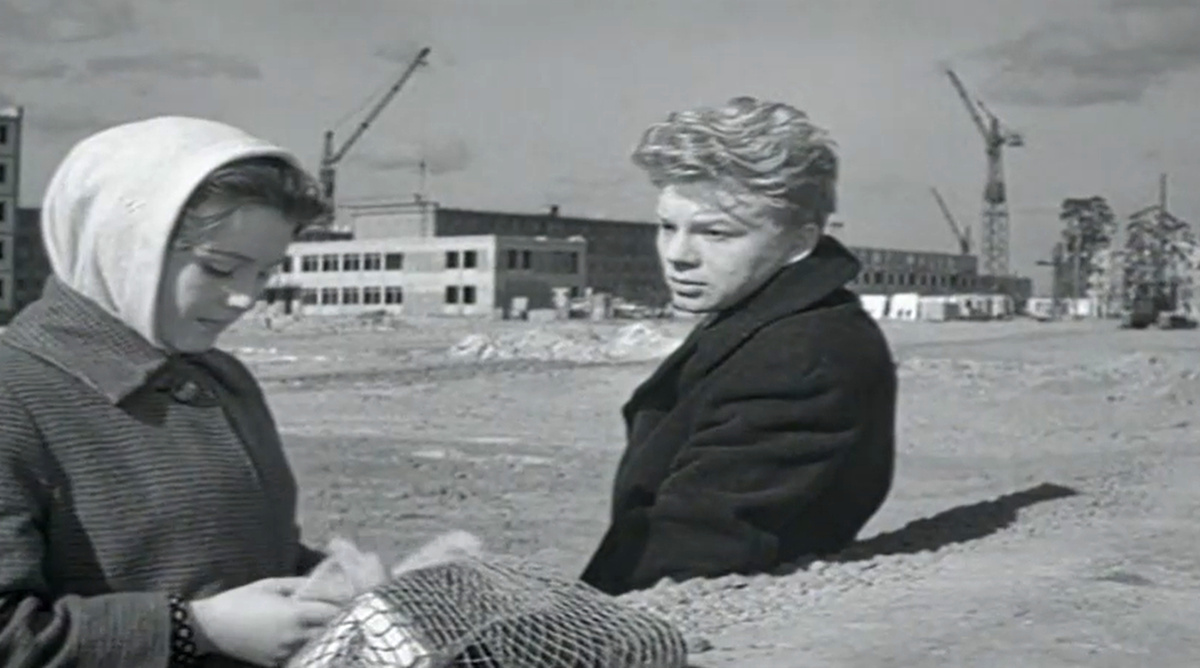 Кадр из кинофильма "А если это любовь?", 1961 г., режиссер Юлий Райзман, сценаристы Иосиф Ольшанский, Юлий Райзман, Нина Руднева, композитор Родион Щедрин (скриншот) 