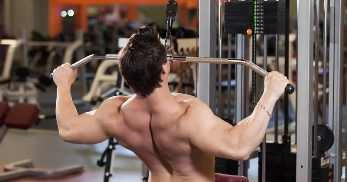 Упражнения на спину в зале: создаём мощный и здоровый корпус