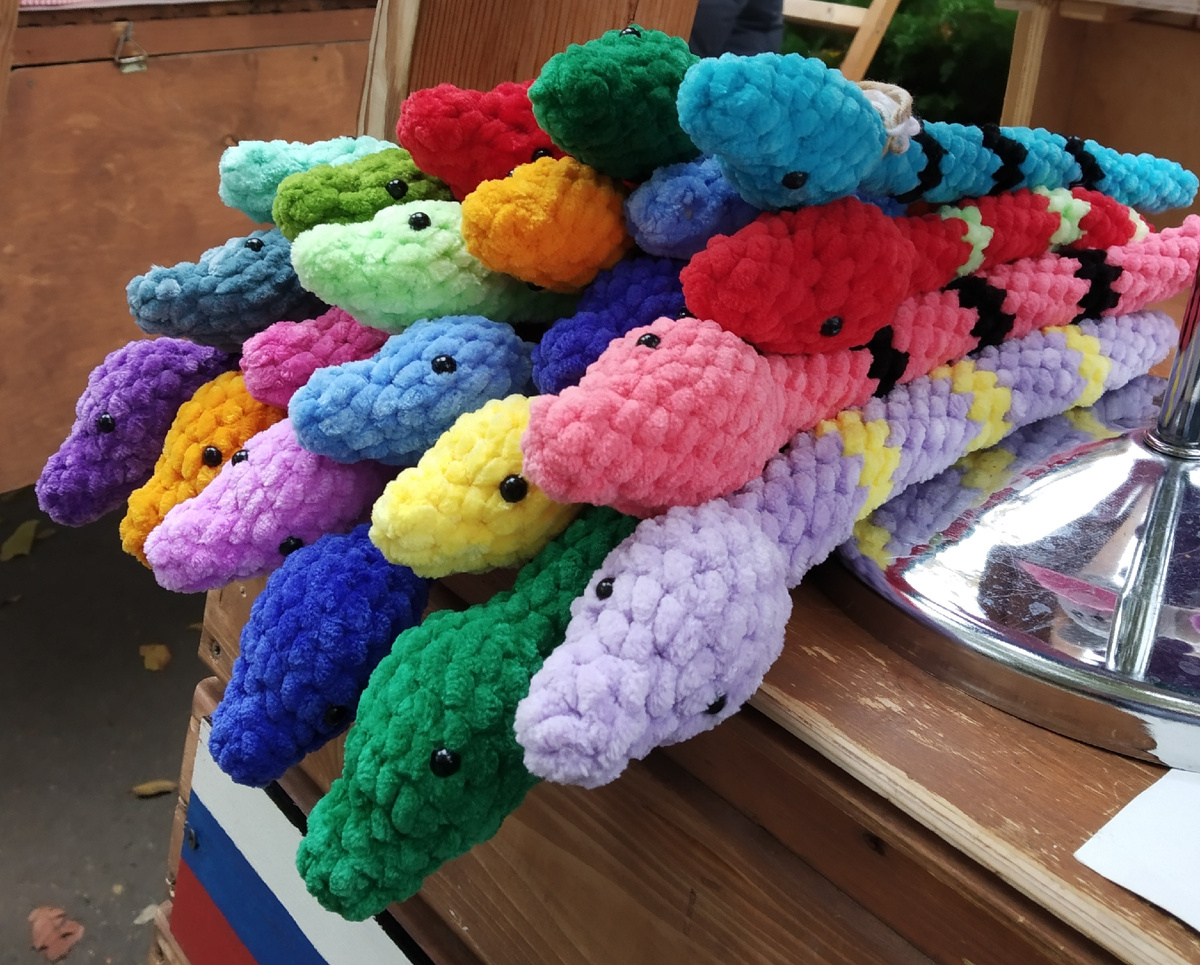 Торговый прилавок на АРТ-Авеню Анапы (фото автора публикации)