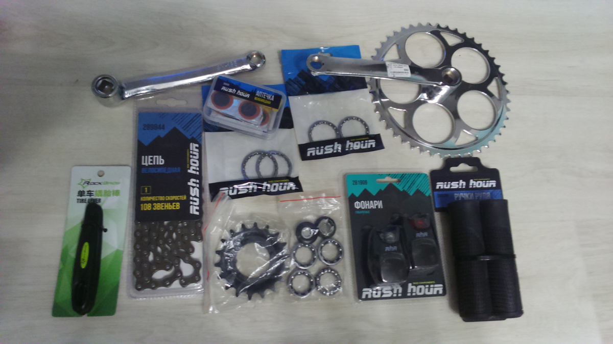 Новые запчасти и инструменты. Источник: фото автора.