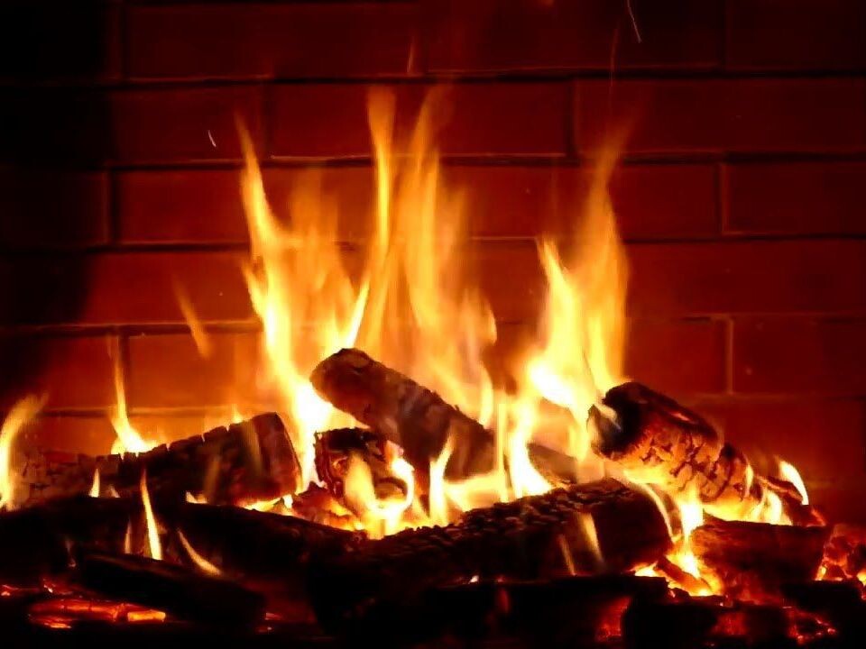 Горящие дрова