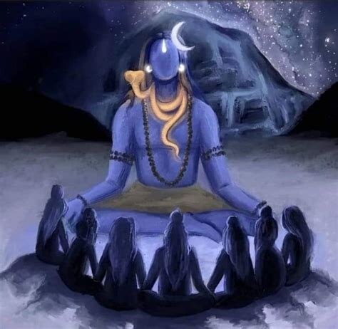  Шива считается Ади-йогом и Ади-гуру. Он изображен сидящим в позе лотоса на горе Кайласа, не движимый событиями вселенной.Фото взято из открытых источников 