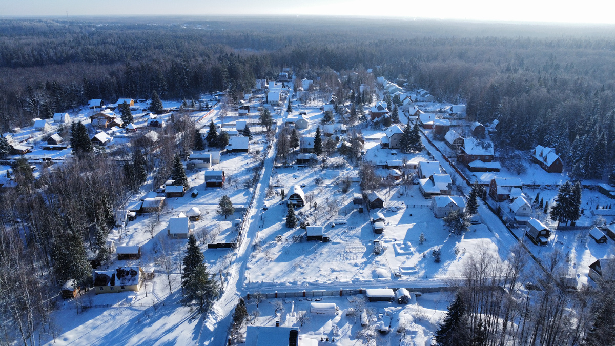 Вид на СНТ с высоты, правда летом оно выглядит приятнее.
