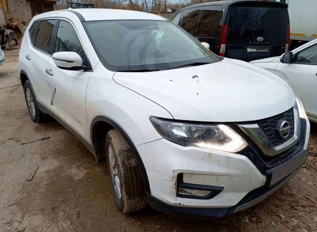 Nissan X-Trail в своё время в нескольких поколениях этой модели был очень популярным в России в своём сегменте