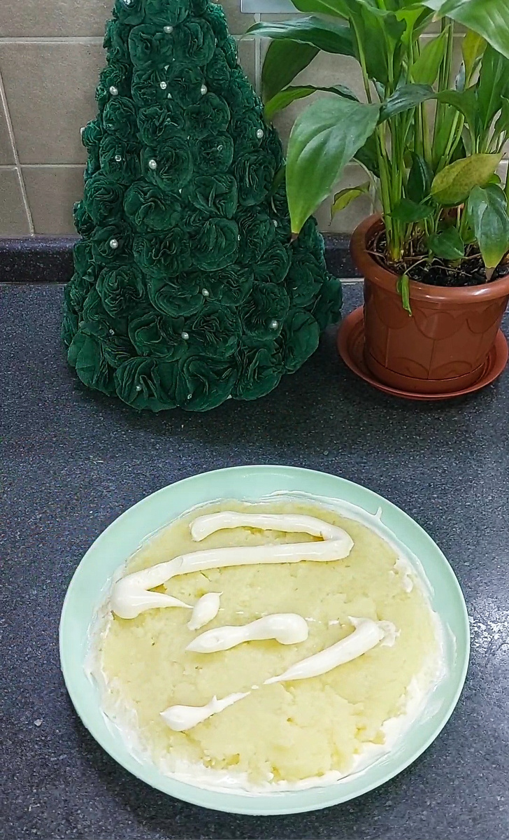 Первый слой - картошка