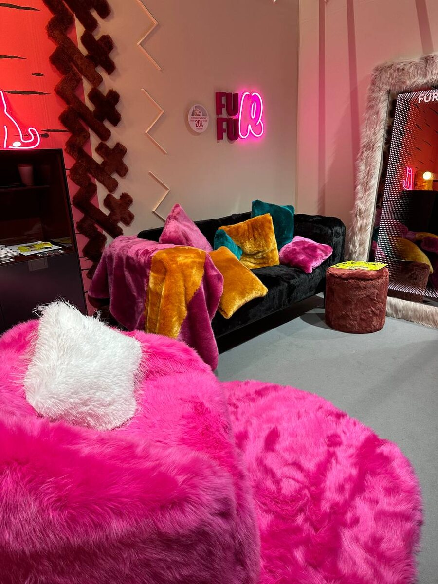 Татьяна Безверхая представила новый бренд стильной меховой мебели FURFUR на Best Interior Татьяна Безверхая представила новый бренд стильной меховой мебели FURFUR на Best Interior Татьяна Безверхая представила новый бренд стильной меховой мебели FURFUR на Best Interior Festival