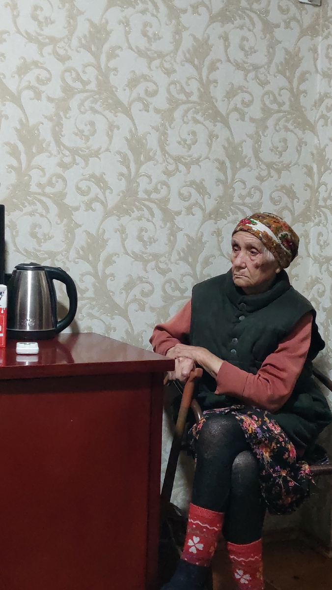 Бабушка ждёт чая