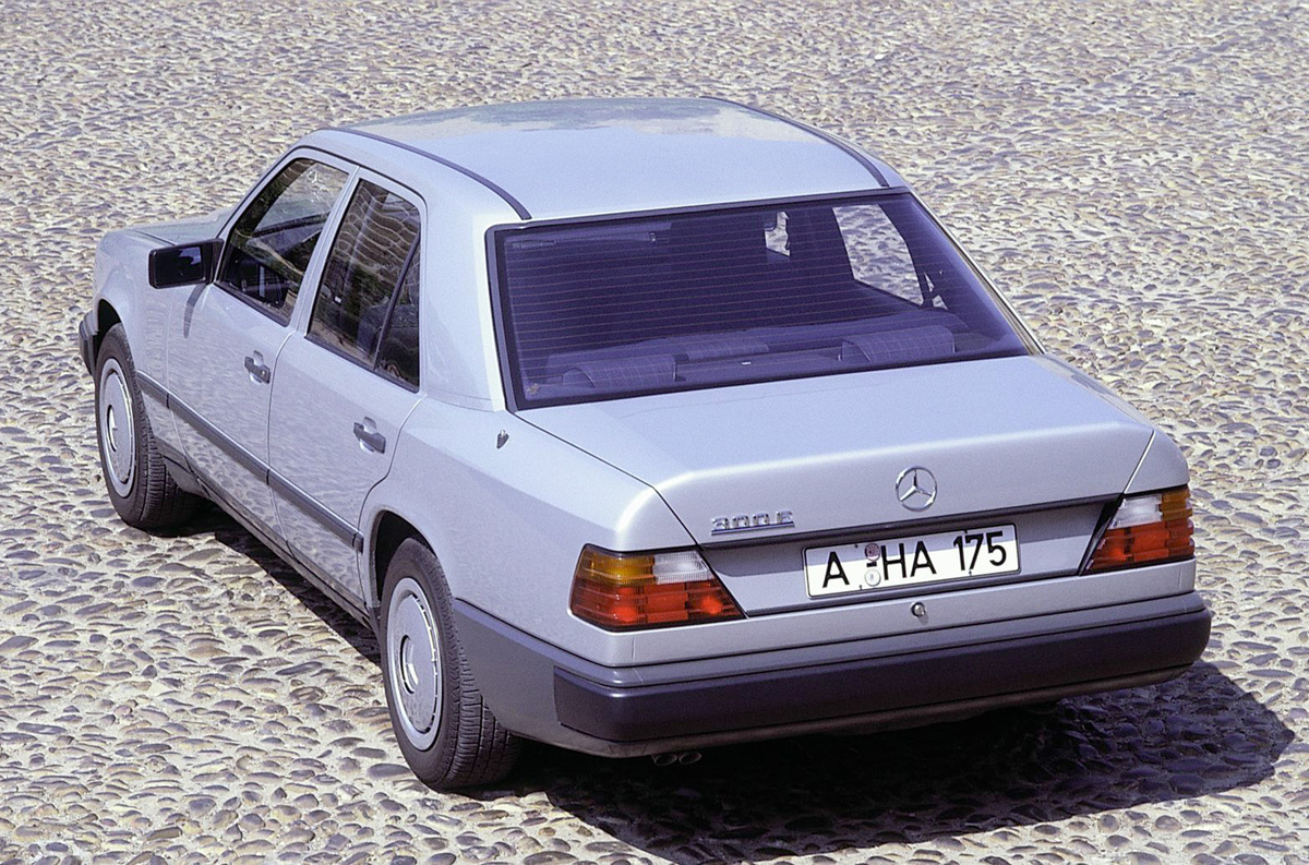    Mercedes-Benz