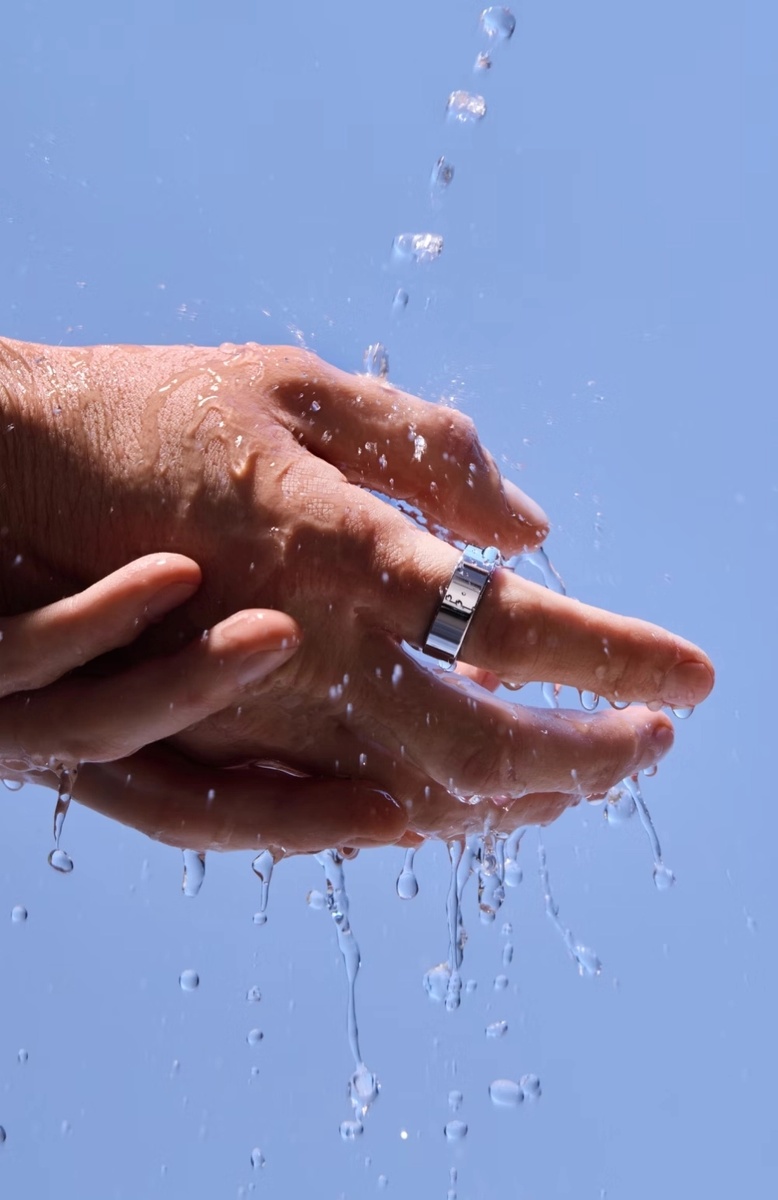    Сбер представил умное кольцо с поддержкой GigaChat