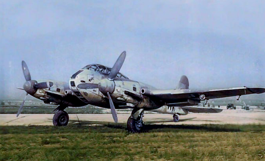 Двухмоторный истребитель люфтваффе Мессершмитт Me-210 (Me-410),