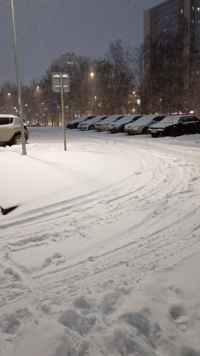 А снег идёт... ❄️