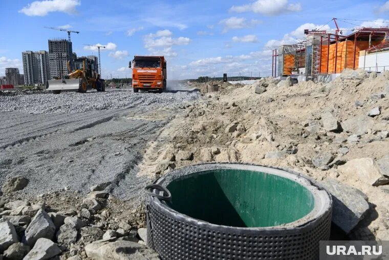 Доделывать дорогу в Заозерном вместо тюменцев будет местное предприятие. Фото: Владимир Жабриков © URA.RU