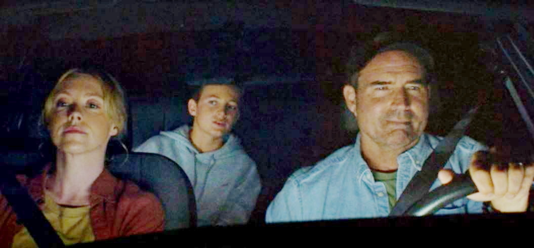 мой скрин / семья Джеймса в пути