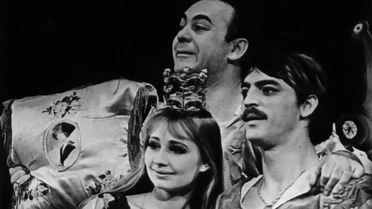 Кадр из спектакля "Трубадур"