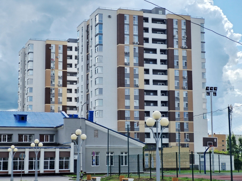 Однокомнатные квартиры в Сарове | На фото многоквартирный жилой дом г Саров, пр Музрукова, 39