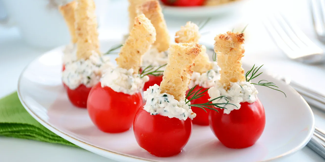 Сырные шарики и другие закуски на Новый год: 5 простых рецептов для праздника