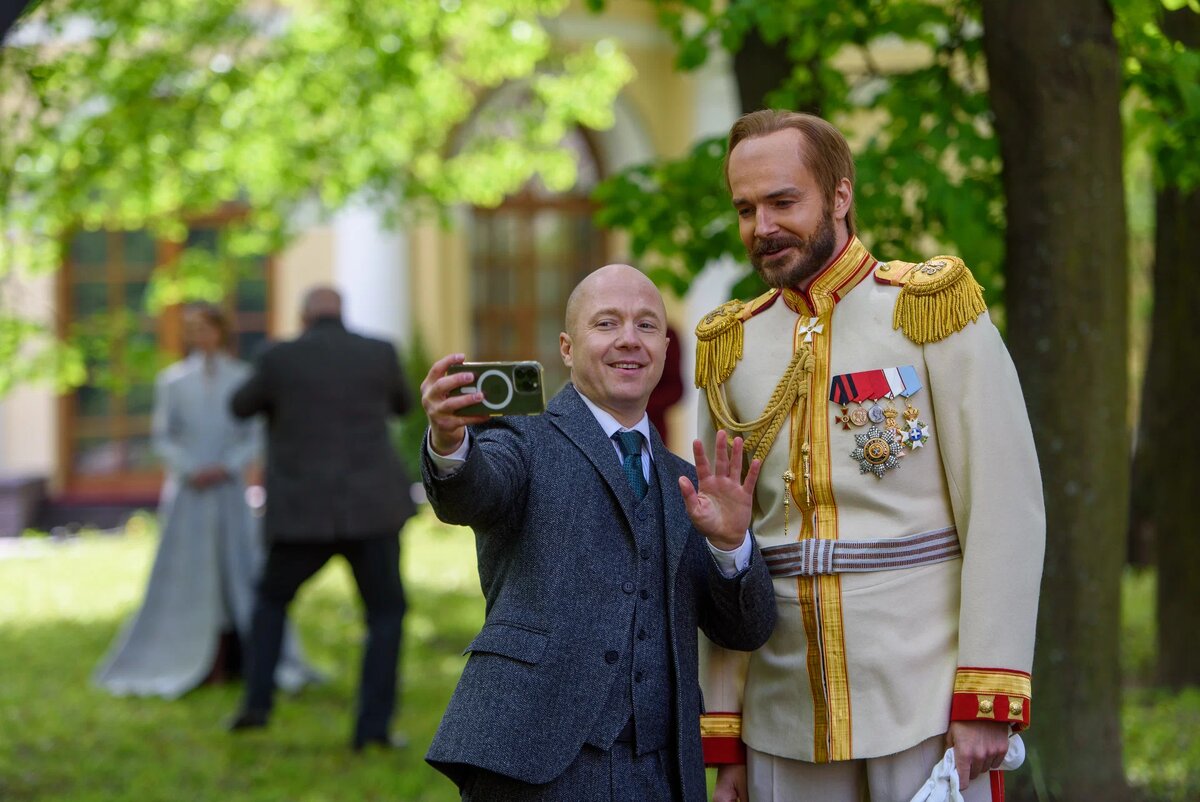 Премьер-министр Дмитрий Орлов (Евгений Стычкин) и Император Николай III (Максим Матвеев). Источник - www.kinopoisk.ru