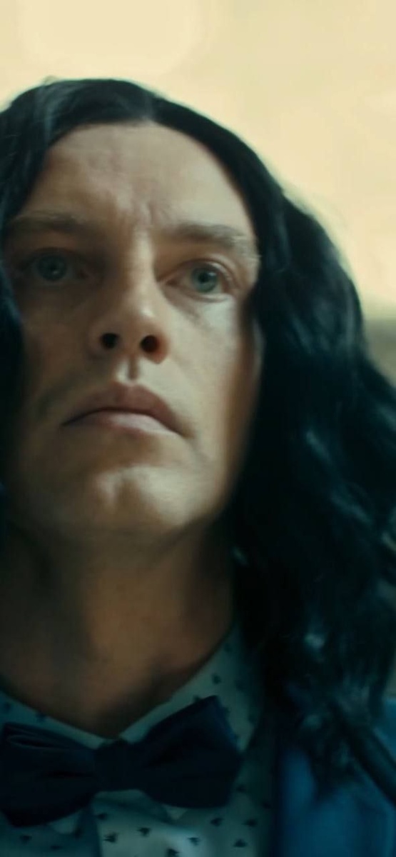 Алексей Гоман в роли брачного афериста в сериале "Балабол" (8 сезон)