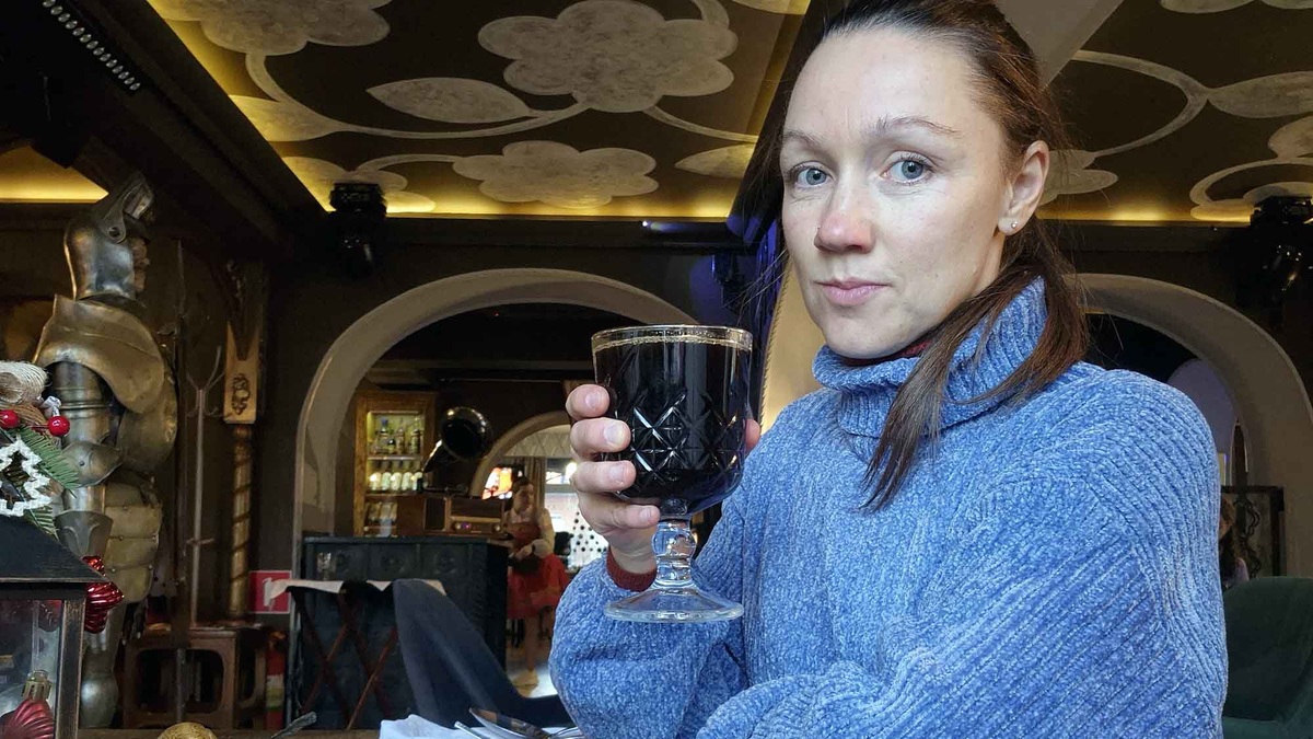 По выходным и вечерам столик в ресторане лучше бронировать заранее