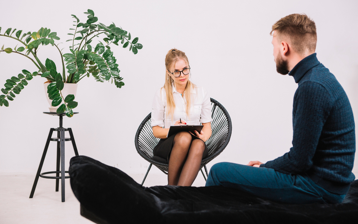 Психотерапия в лечении алкоголизма: насколько это эффективно (источник изображения: freepik.com)