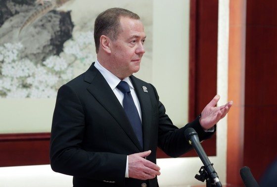    Дмитрий Медведев