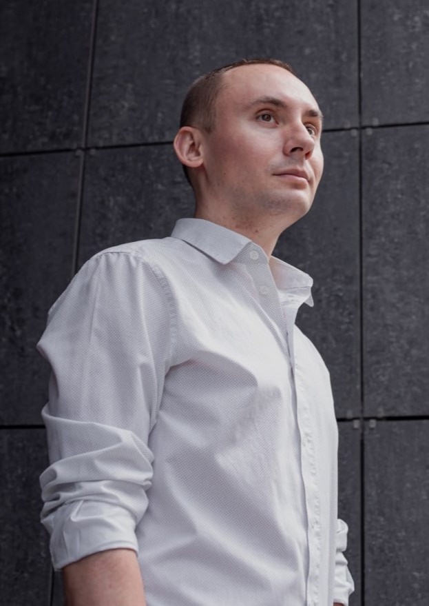 Юрий Романенко