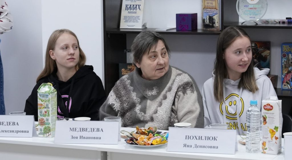    Волонтеры из Медведовской и Новокорсунской. Фото пресс-службы райадминистрации. Олег Размоскин