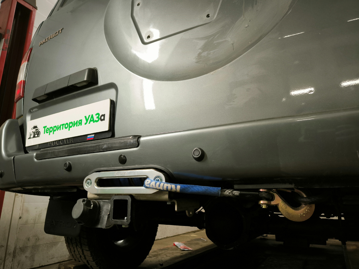 Лебедка в задний штатный бампер УАЗ Патриот