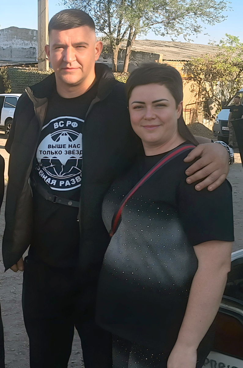 Александр Ханов и волонтер Светлана Врадий. Фото автора.