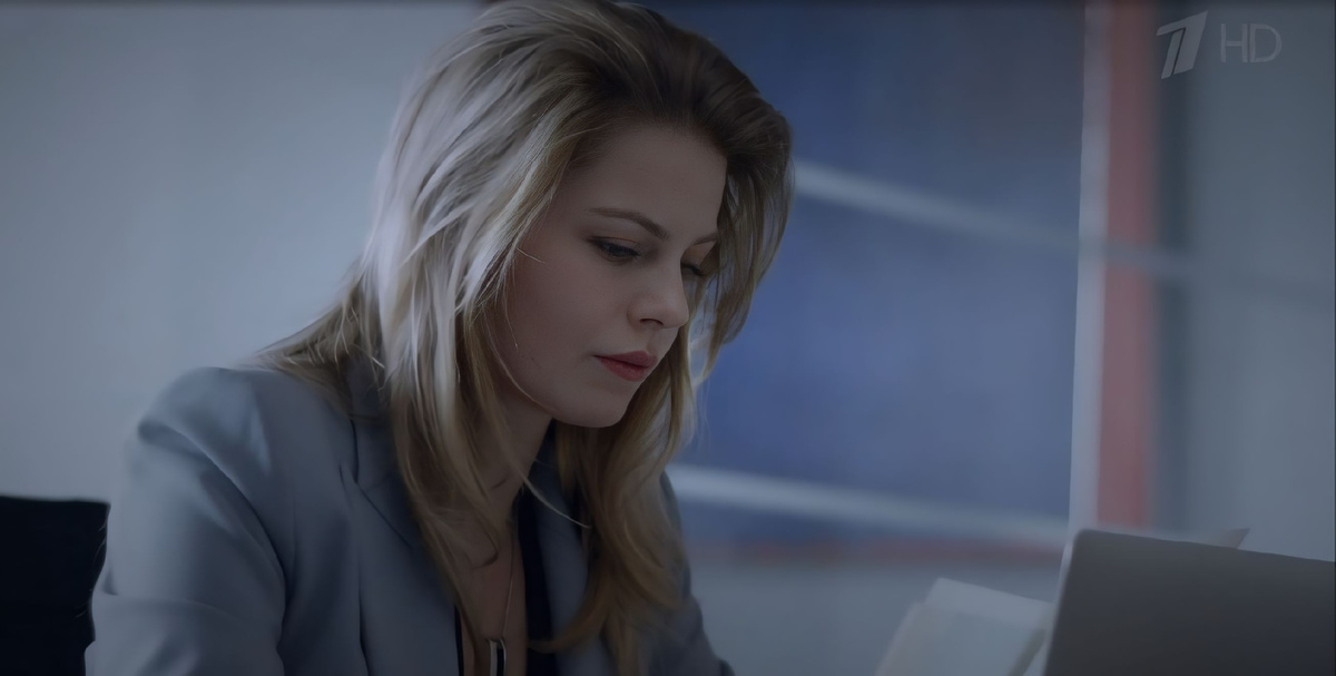 Кадр из сериала. Анастасия Стежко в роли Ксении листайте ➡