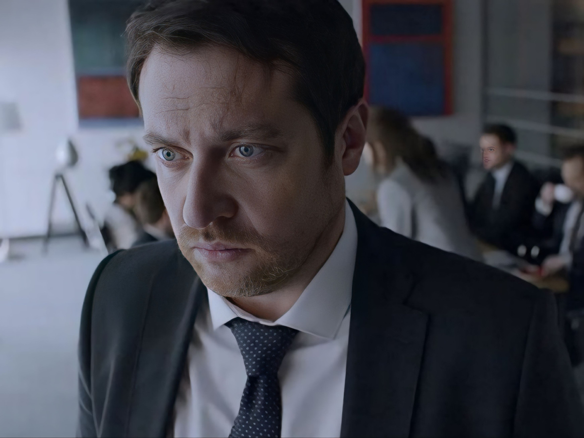 Кадр из сериала. Кирилл Сафонов в роли Вадима Воронкова