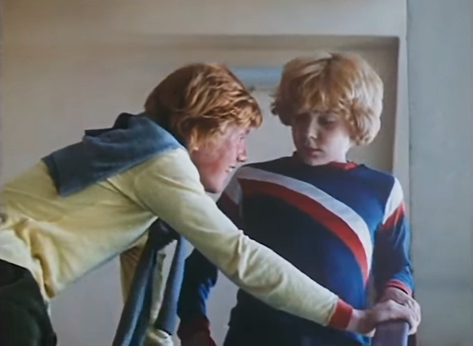 Кадр из кино СССР «Приключений Электроника» 