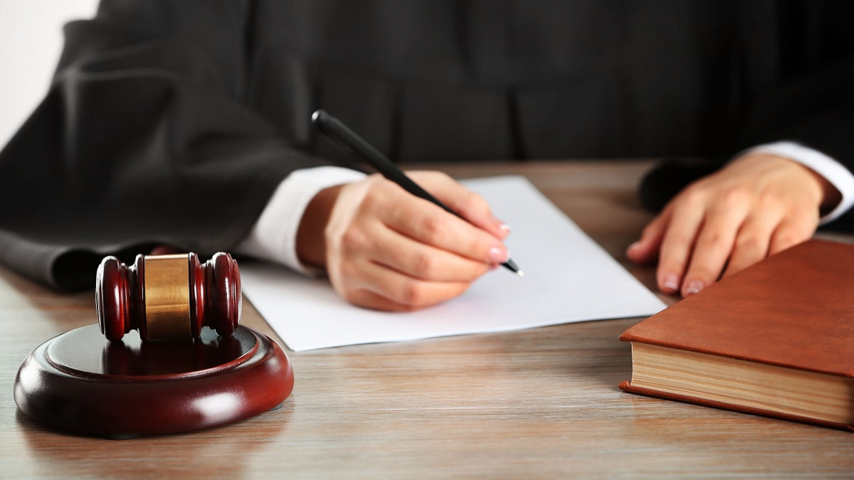 Что делать, если МФО подала на вас в суд?