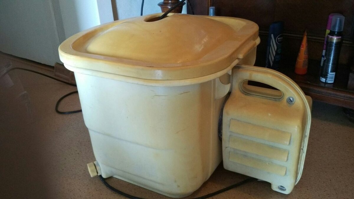 Стиральная машина "Малютка".