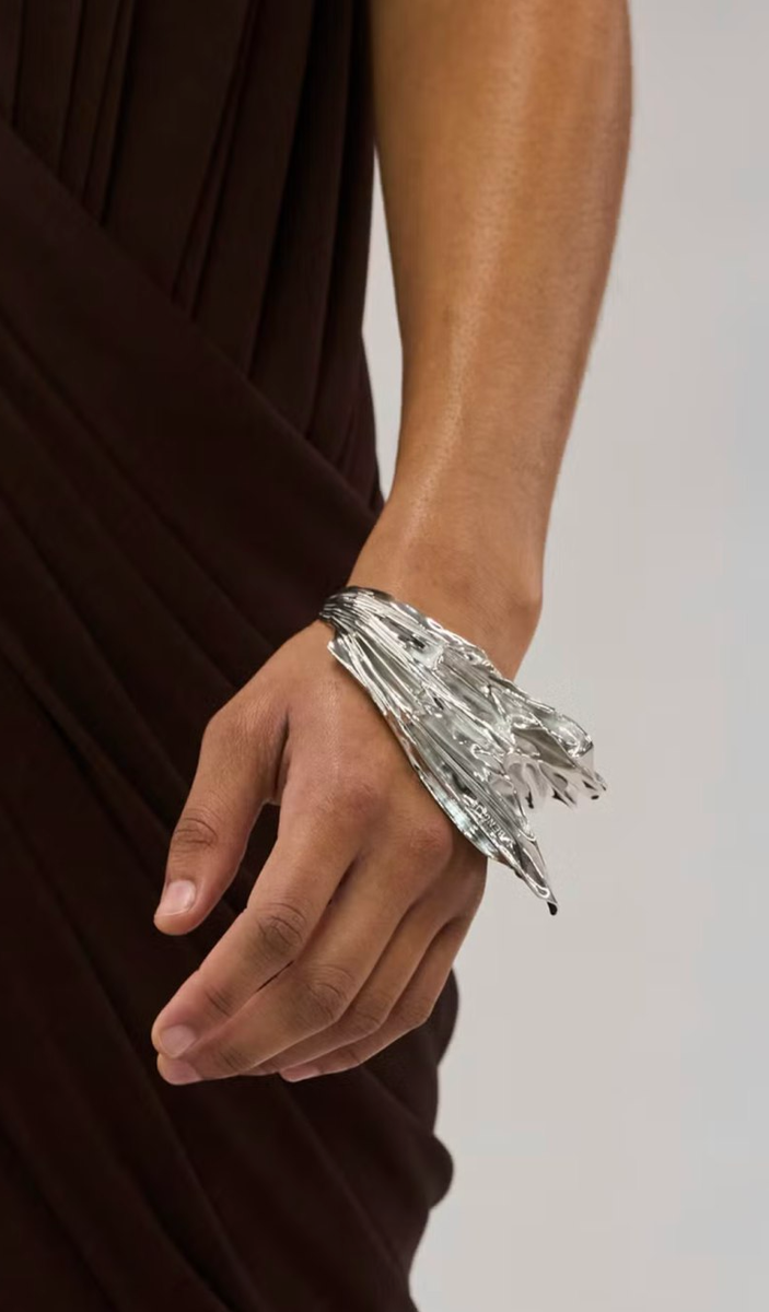 Браслет от LOEWE