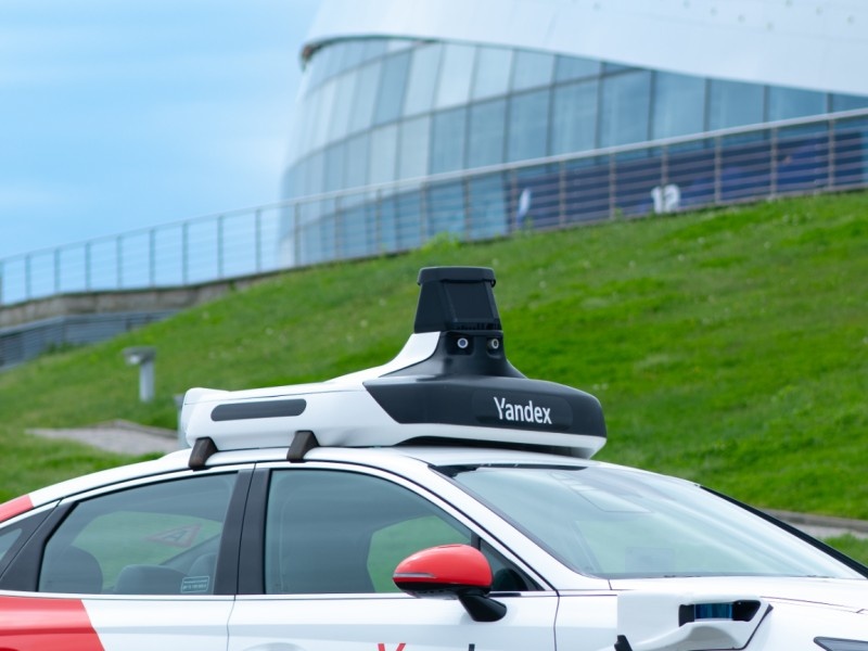    «Яндекс» начал использовать нейросеть-трансформер для управления авто