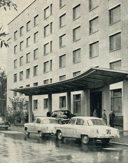 Гостиница в 1960-е годы.
