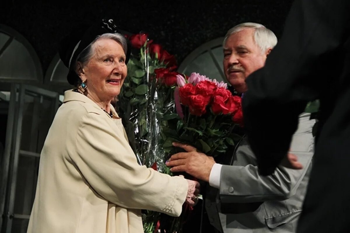    Mash: артистка Максимова перед смертью переписала квартиру на внука