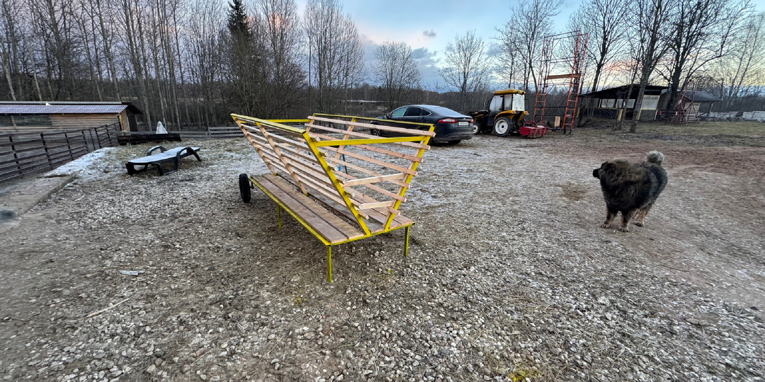 Кормушка для сена !