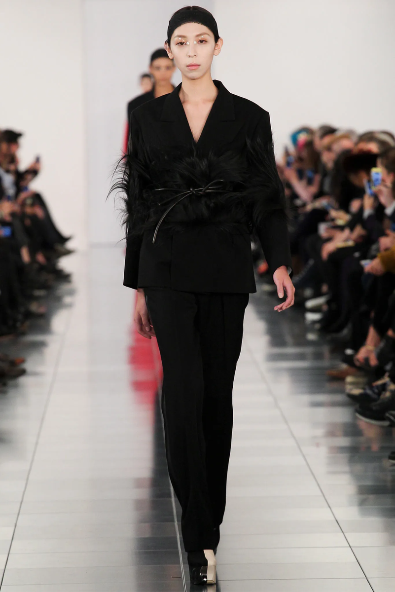    Чем запомнилась эпоха Джона Гальяно в Maison Margiela — 10 лет в 10 коллекциях (фото 1)