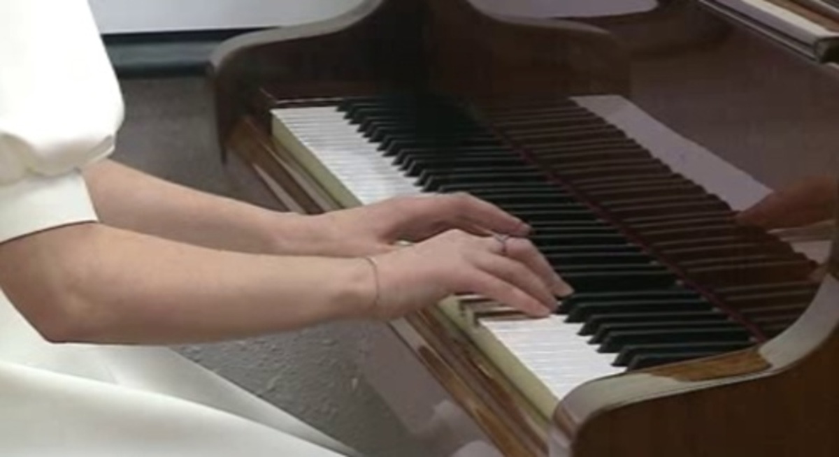    В курском музыкальном колледже слепых появился новый концертный рояль