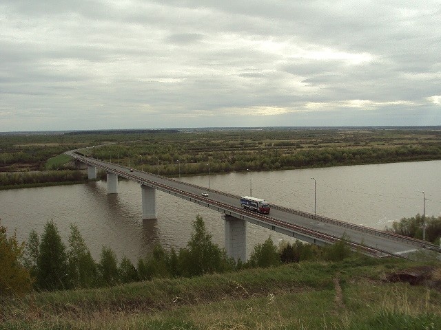 Мост через Иртыш в Тобольске.