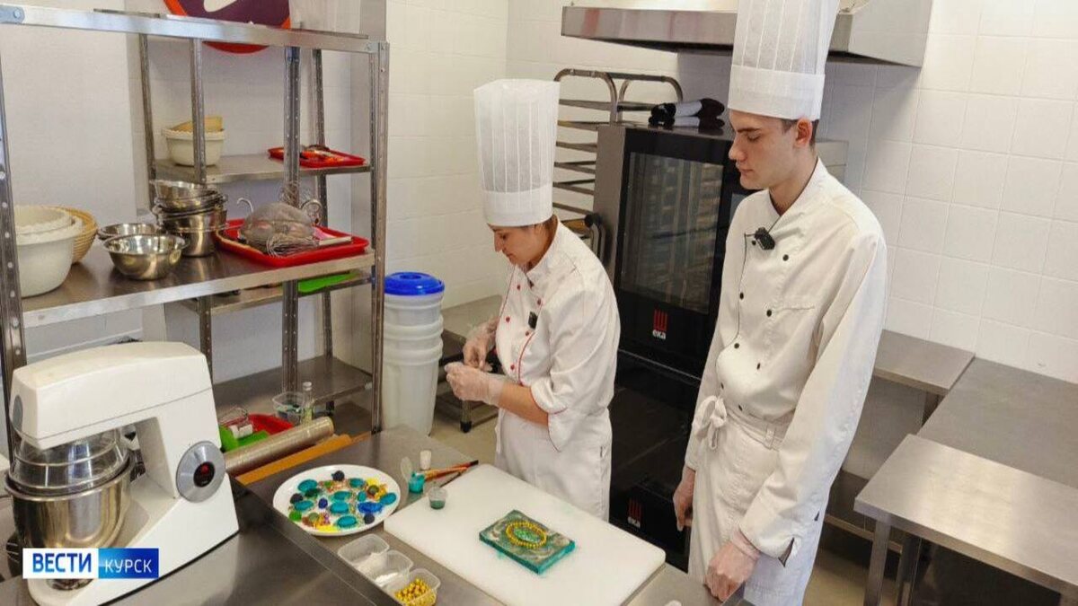    Студент из Курска стал победителем международного конкурса поваров - кондитеров по изготовлению пряника