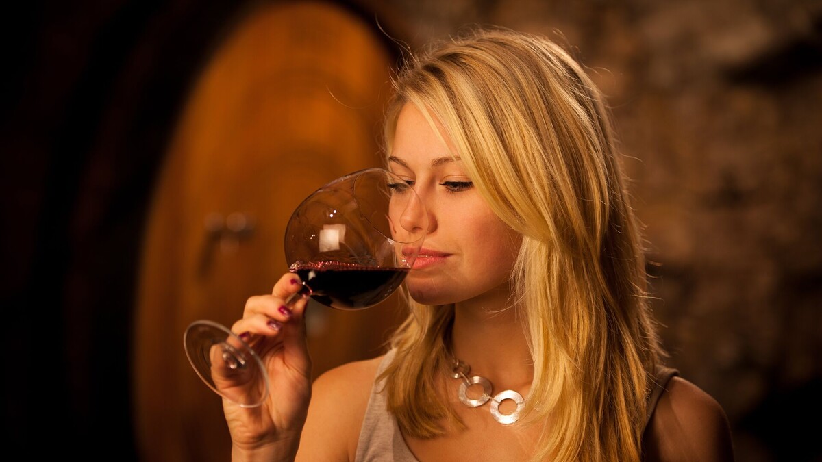 Фотография с сайта: https://ria.ru/20201106/vino-1583360638.html