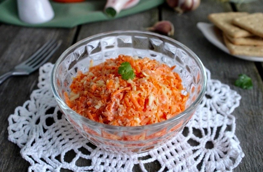 Морковный салат.