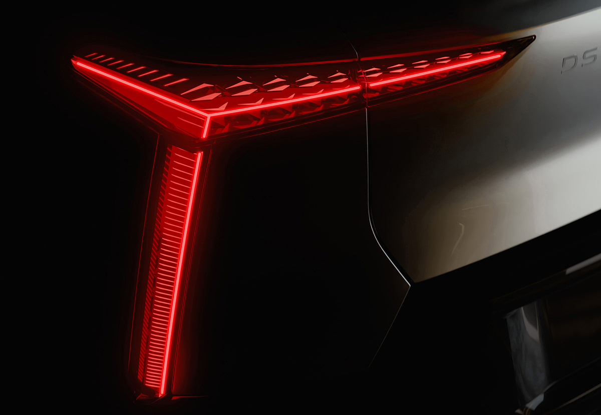 DS №8. Фото: Stellantis